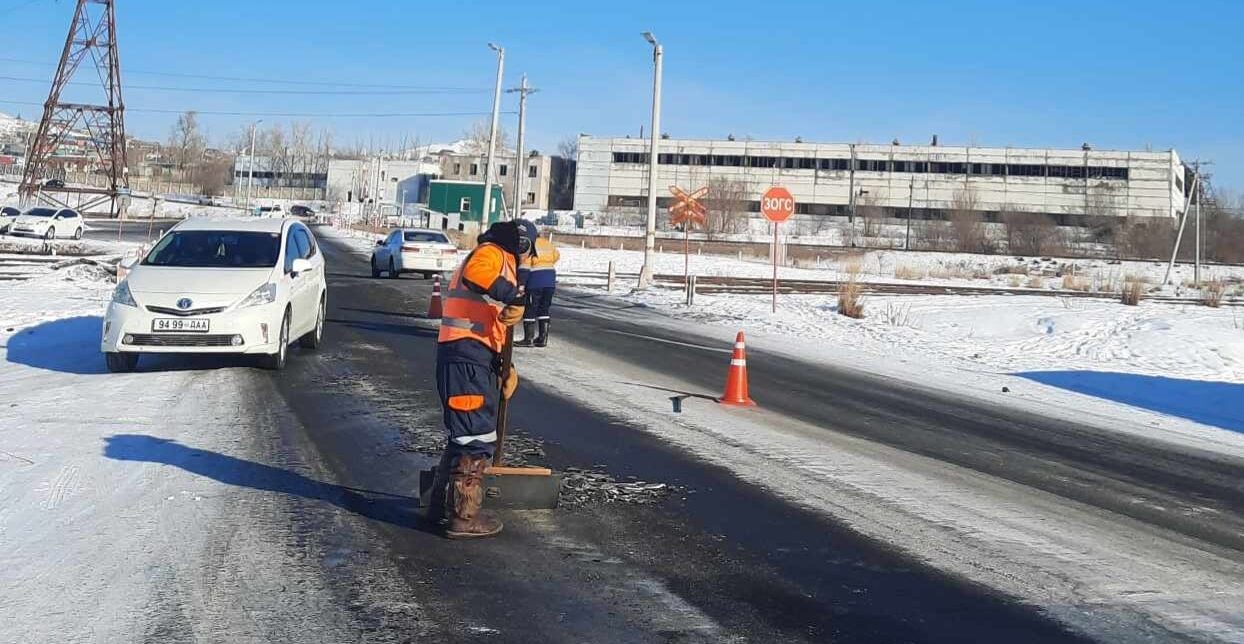 Дархан сумын 5-р баг МСҮТ-ээс 1, 2, 3-р баг Хараагийн гүүр хүртэлх хэсгийн авто замын цас цэвэрлэгээ